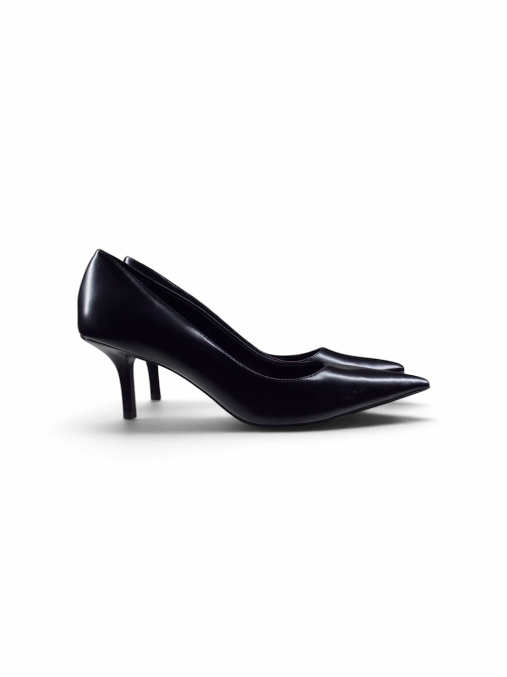 H&M Pumps with pointed toes and covered Heels height 2 1/2 in